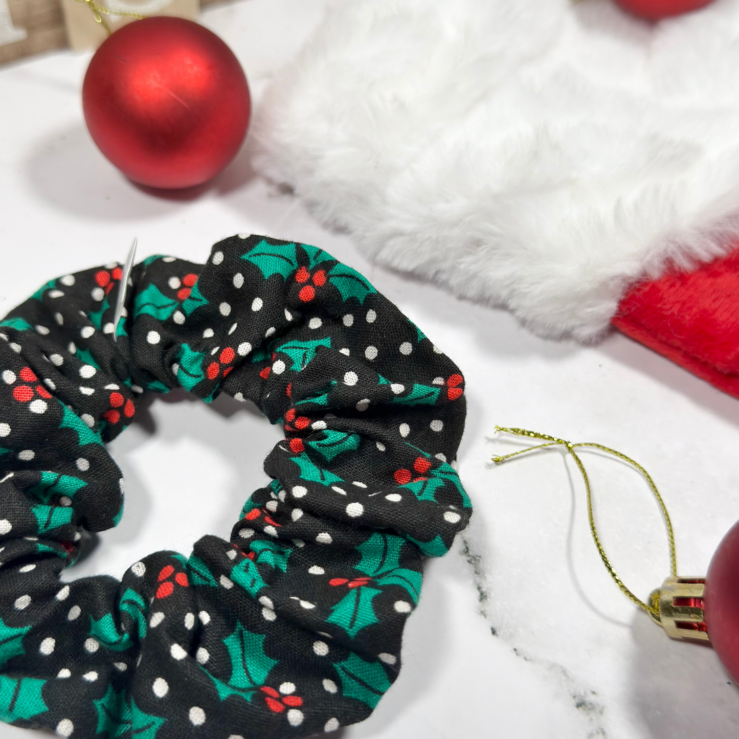 Black Holly Regular Scrunchie