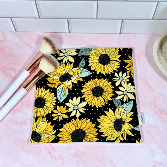 Black Sunflower Face Washer