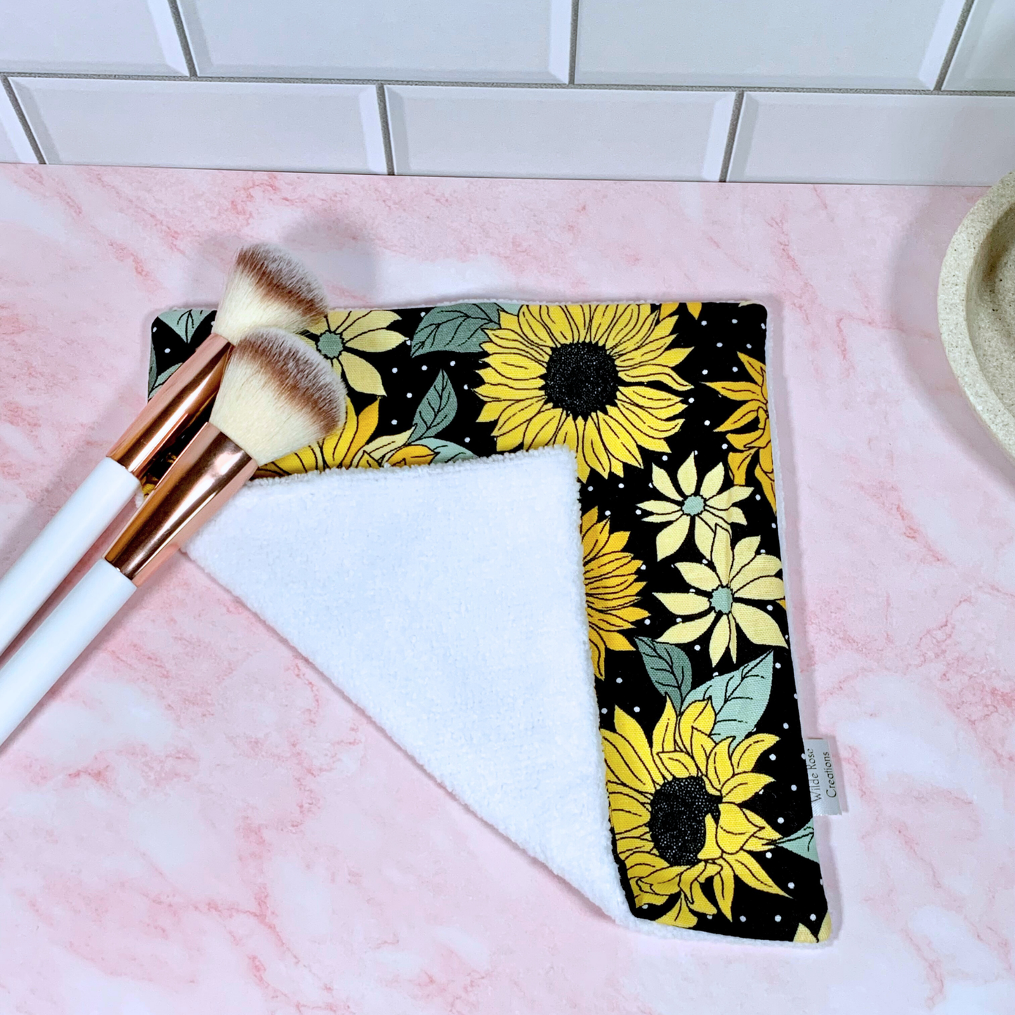 Black Sunflower Face Washer