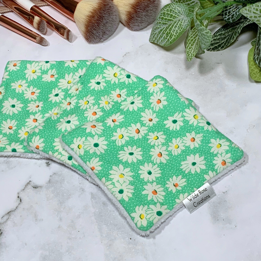 Green Daisy Makeup Wipes 3pk