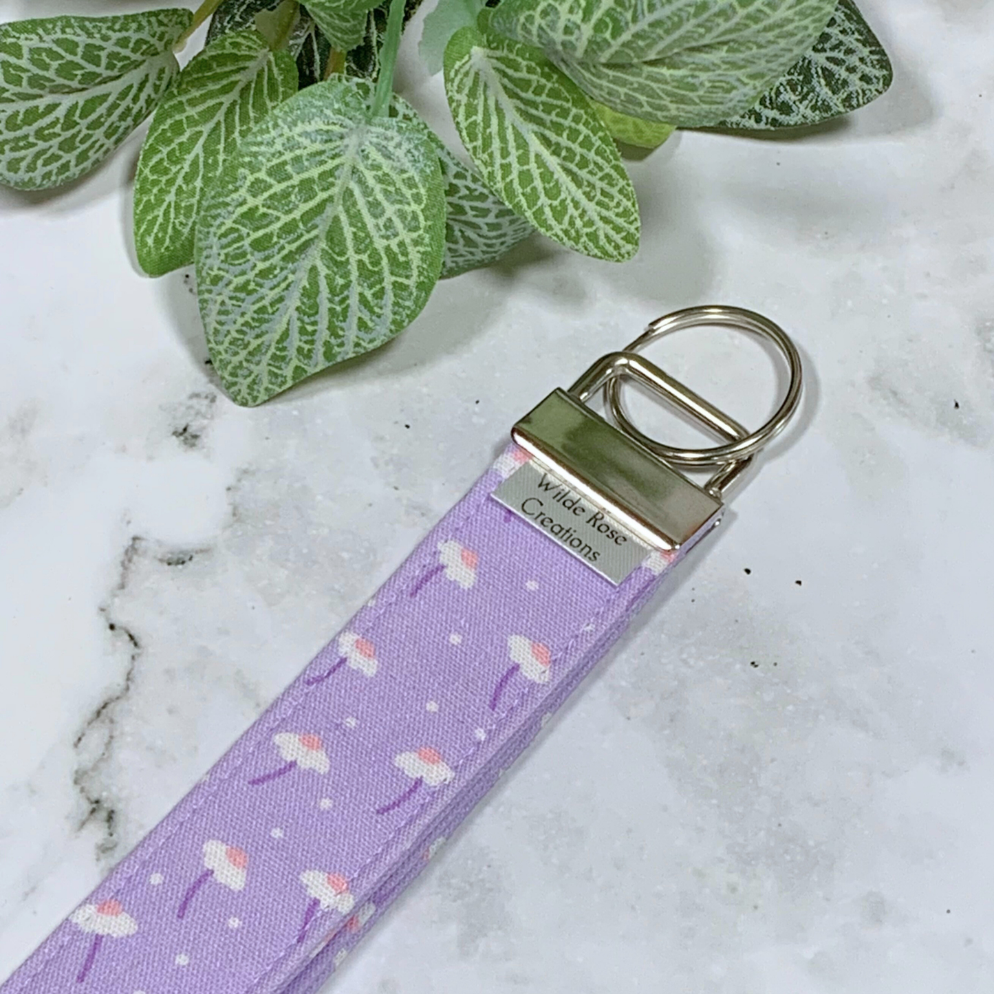 Lilac Daisy Wristlet