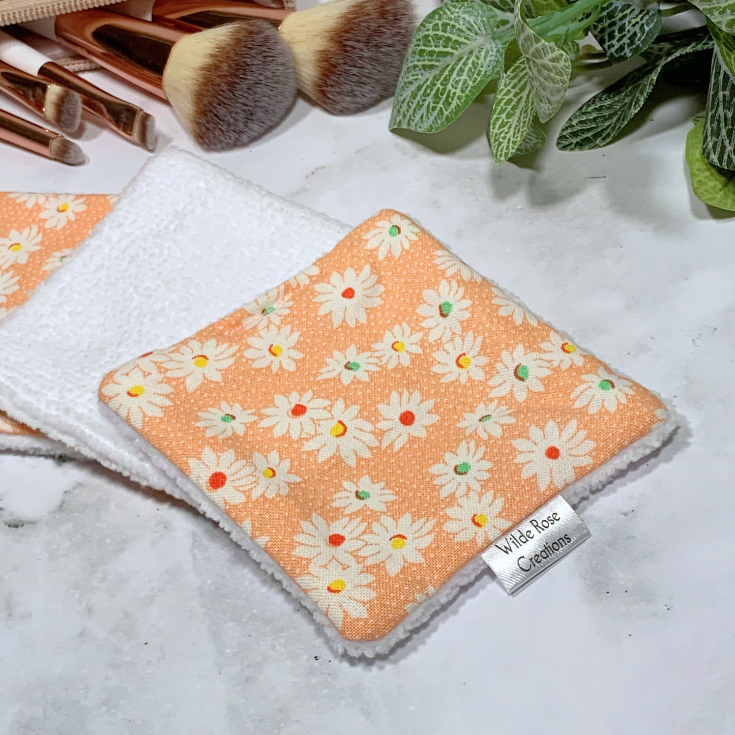Orange Daisy Makeup Wipes 3pk
