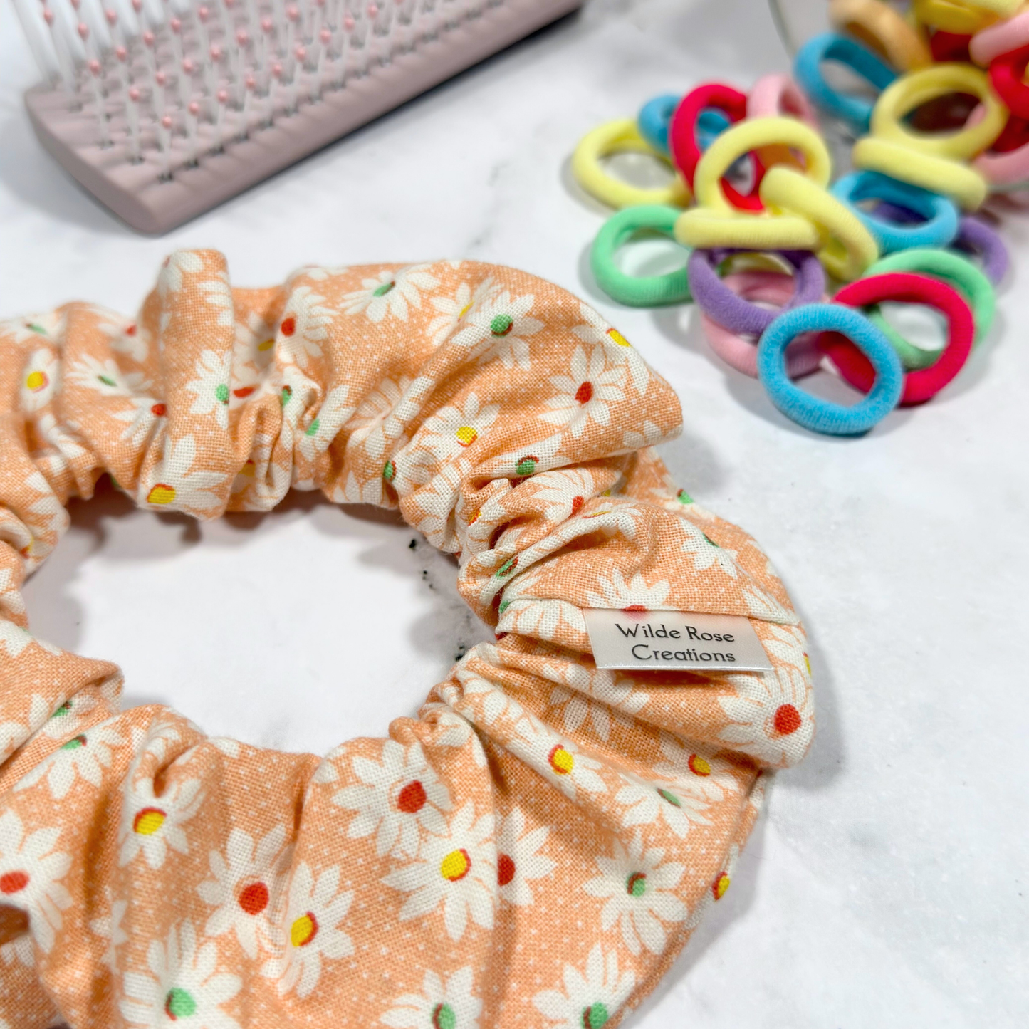 Peach Daisies Regular Scrunchie
