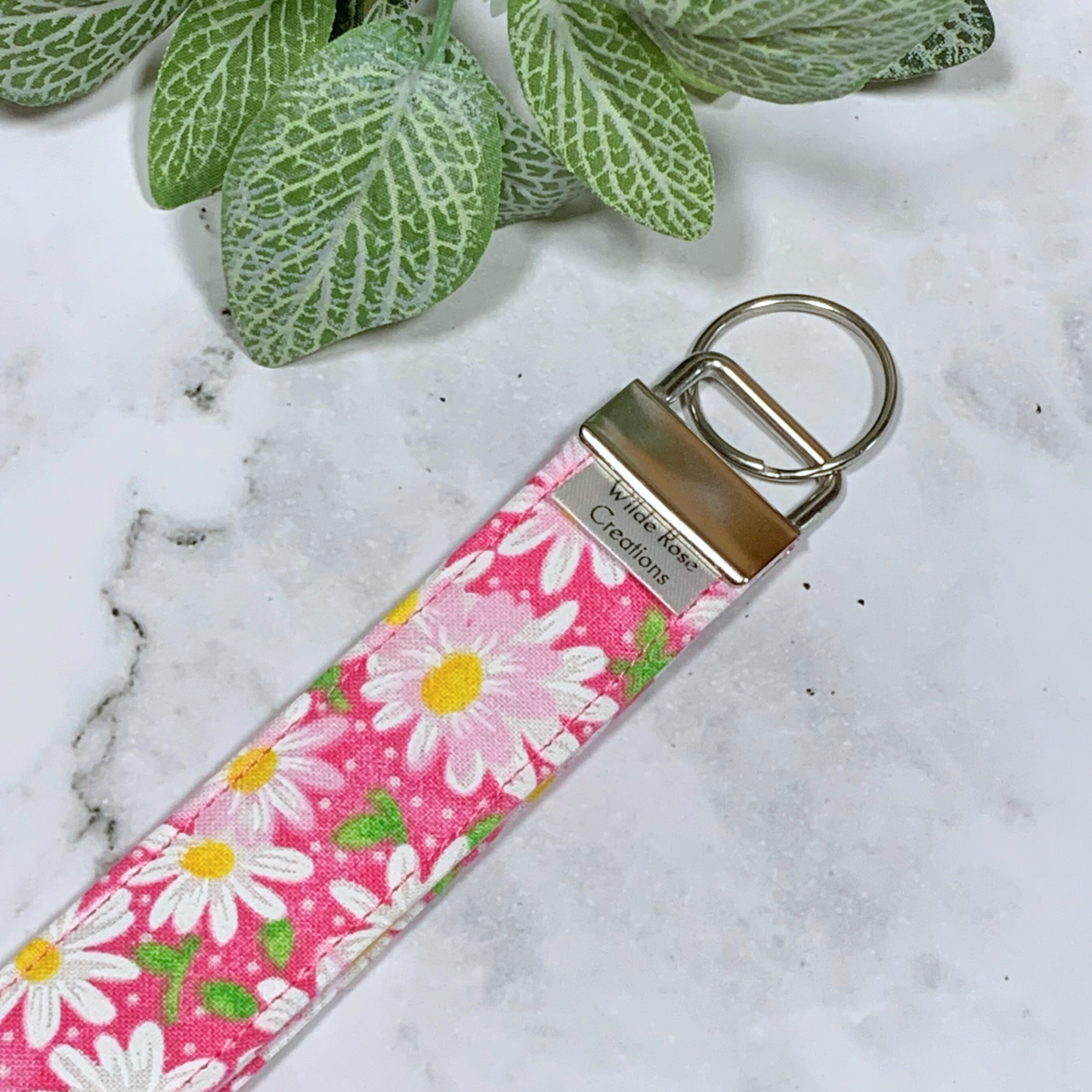 Pink Daisy Wristlet