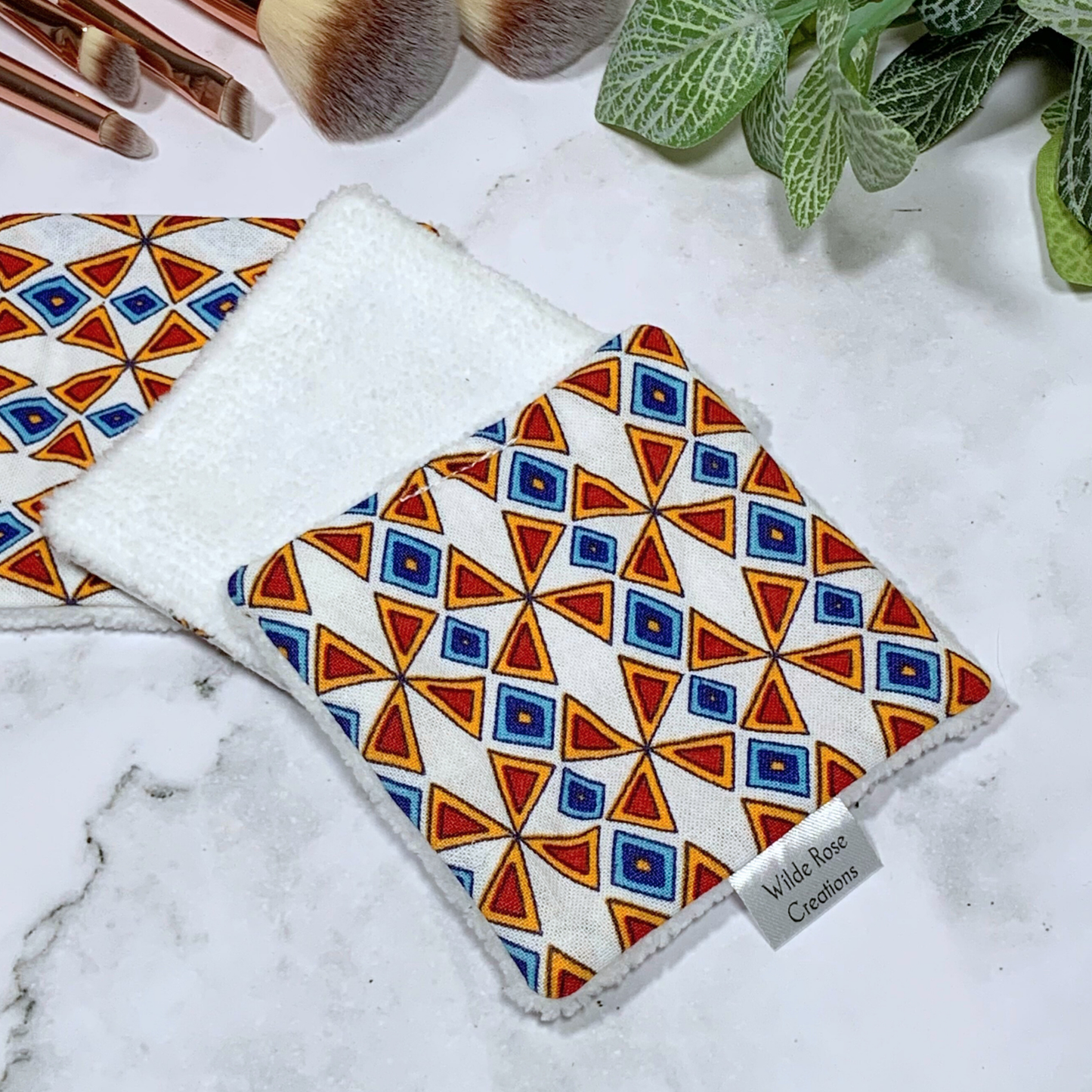 Retro Triangles Makeup Wipes 3pk
