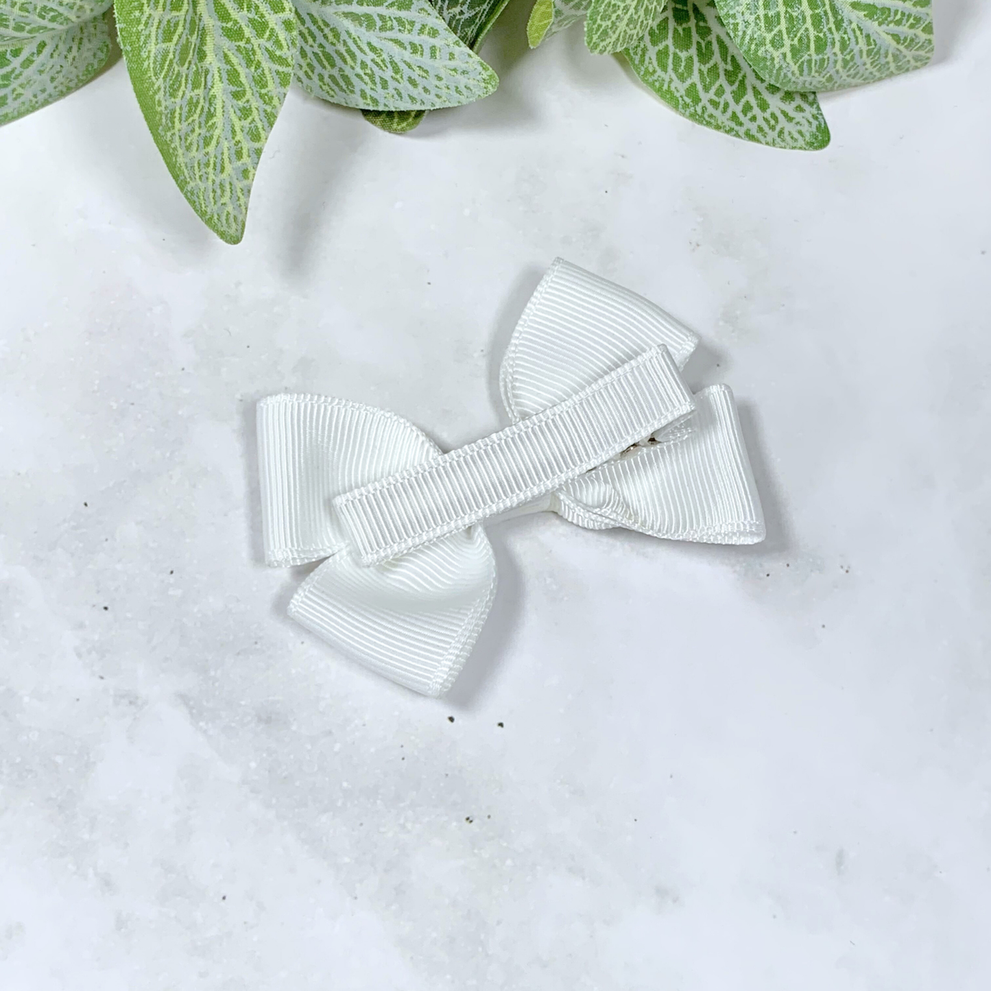 White Small Bow Hair Clip