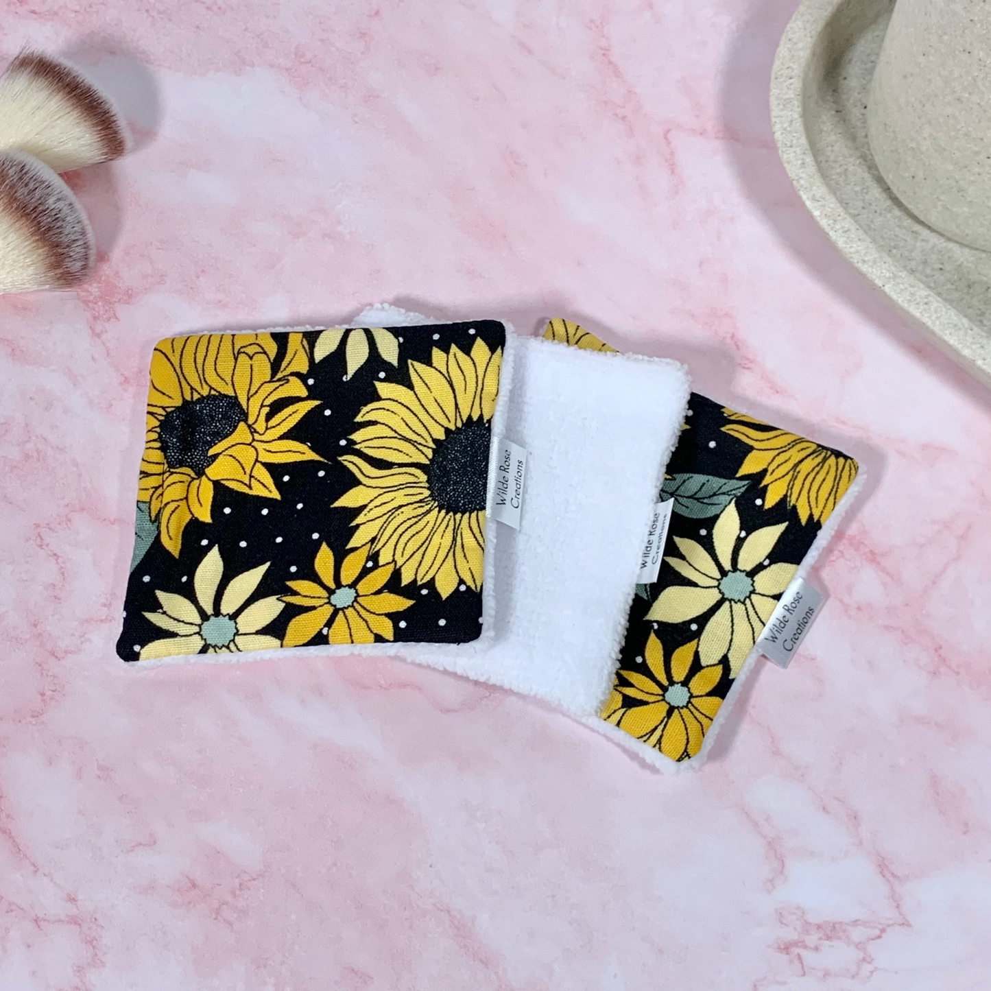 Black Sunflower Makeup Wipes 3pk
