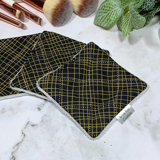 Black with Yellow Stripes Makeup Wipes 3pk