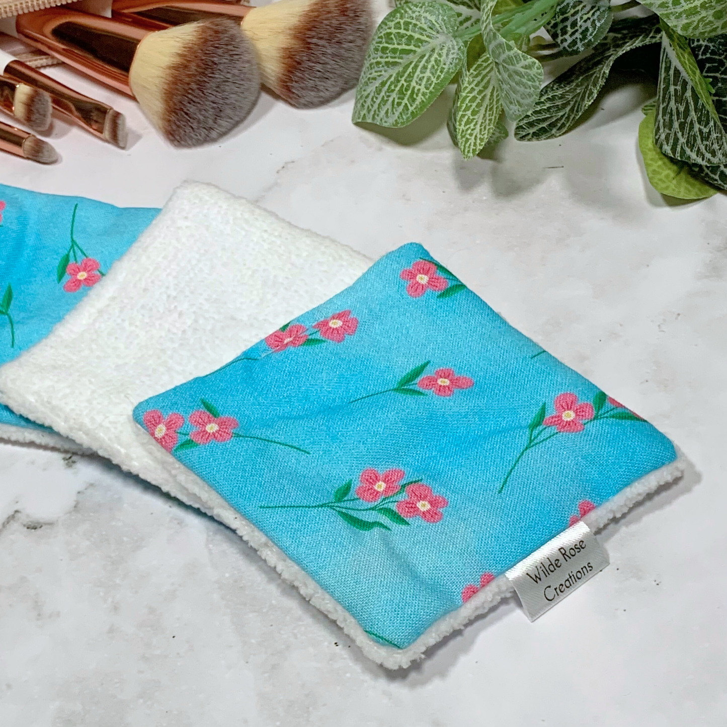 Blue Floral Makeup Wipes 3pk