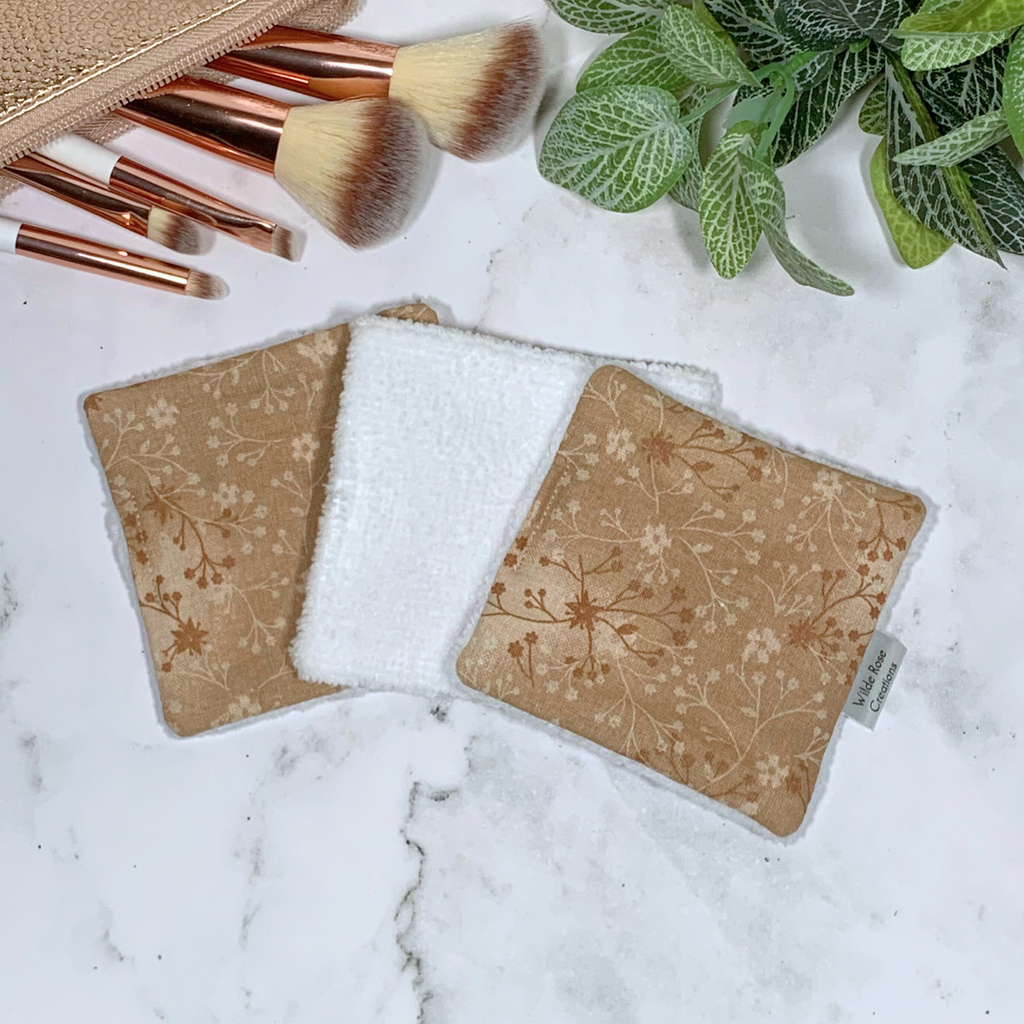 Dark Beige Print Makeup Wipes 3pk