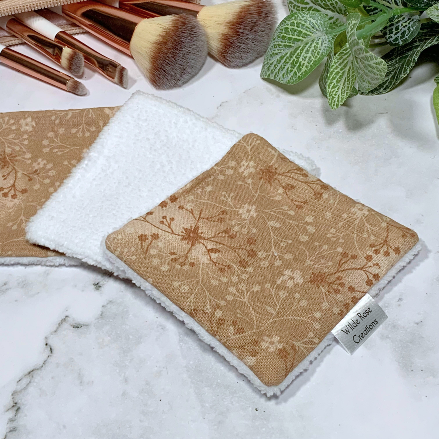 Dark Beige Print Makeup Wipes 3pk