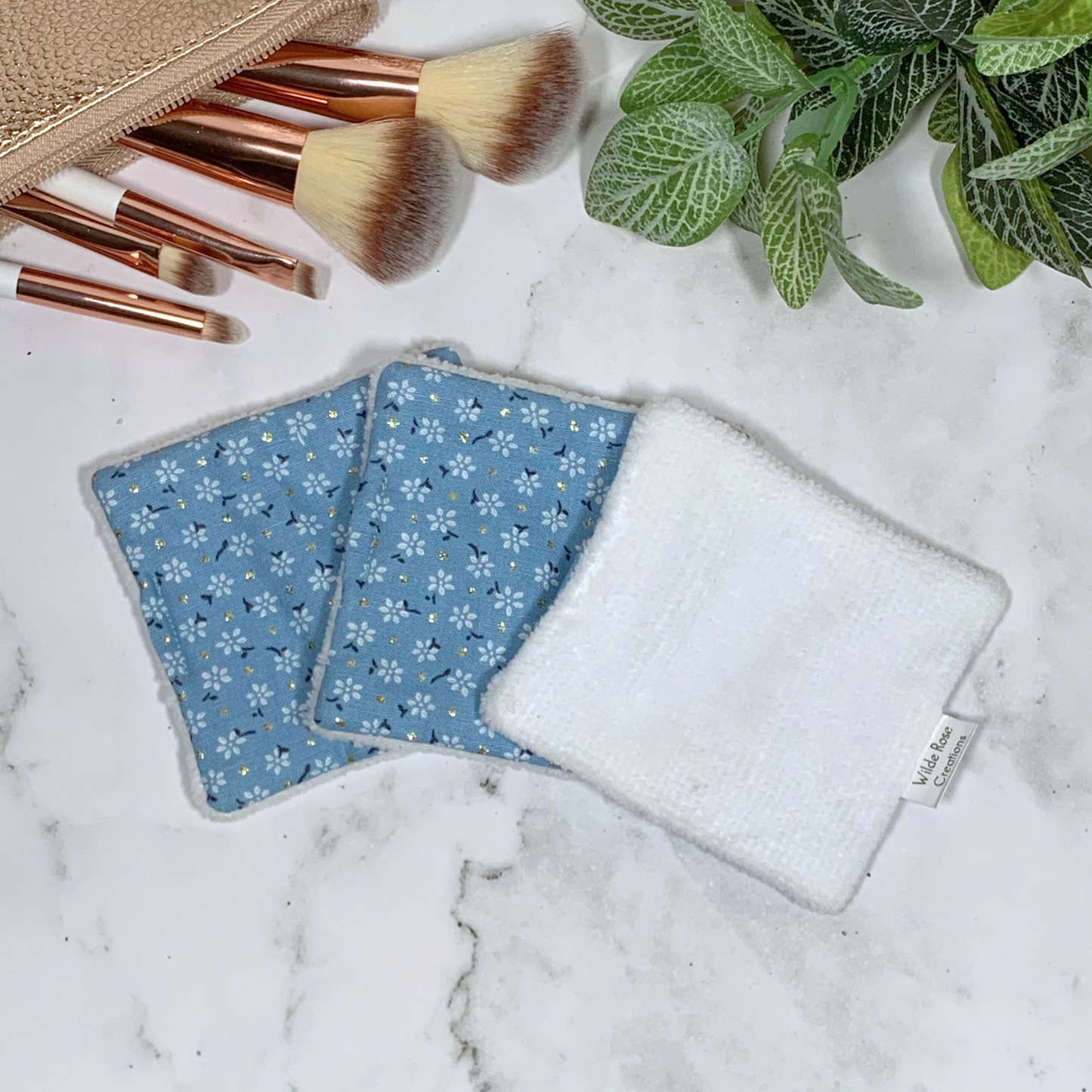 French Blue Flora Makeup Wipes 3pk