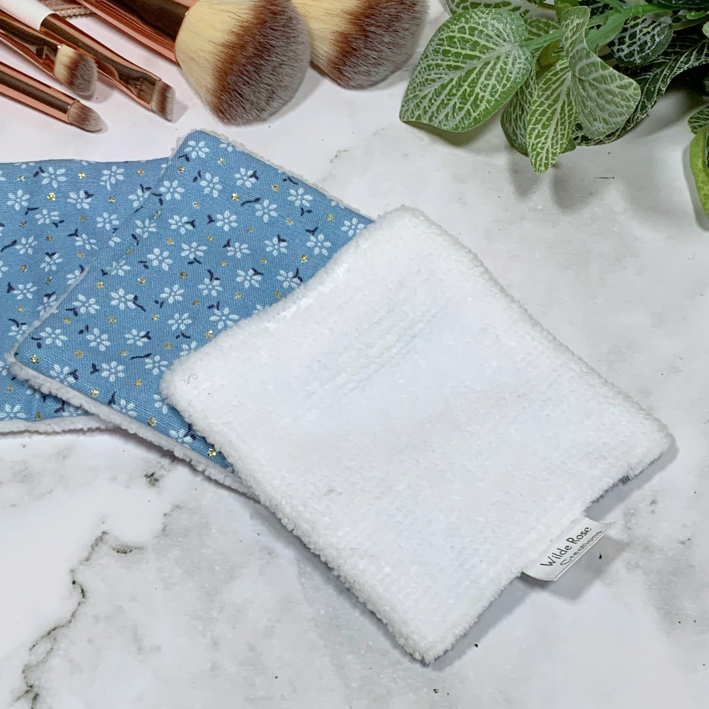 French Blue Flora Makeup Wipes 3pk