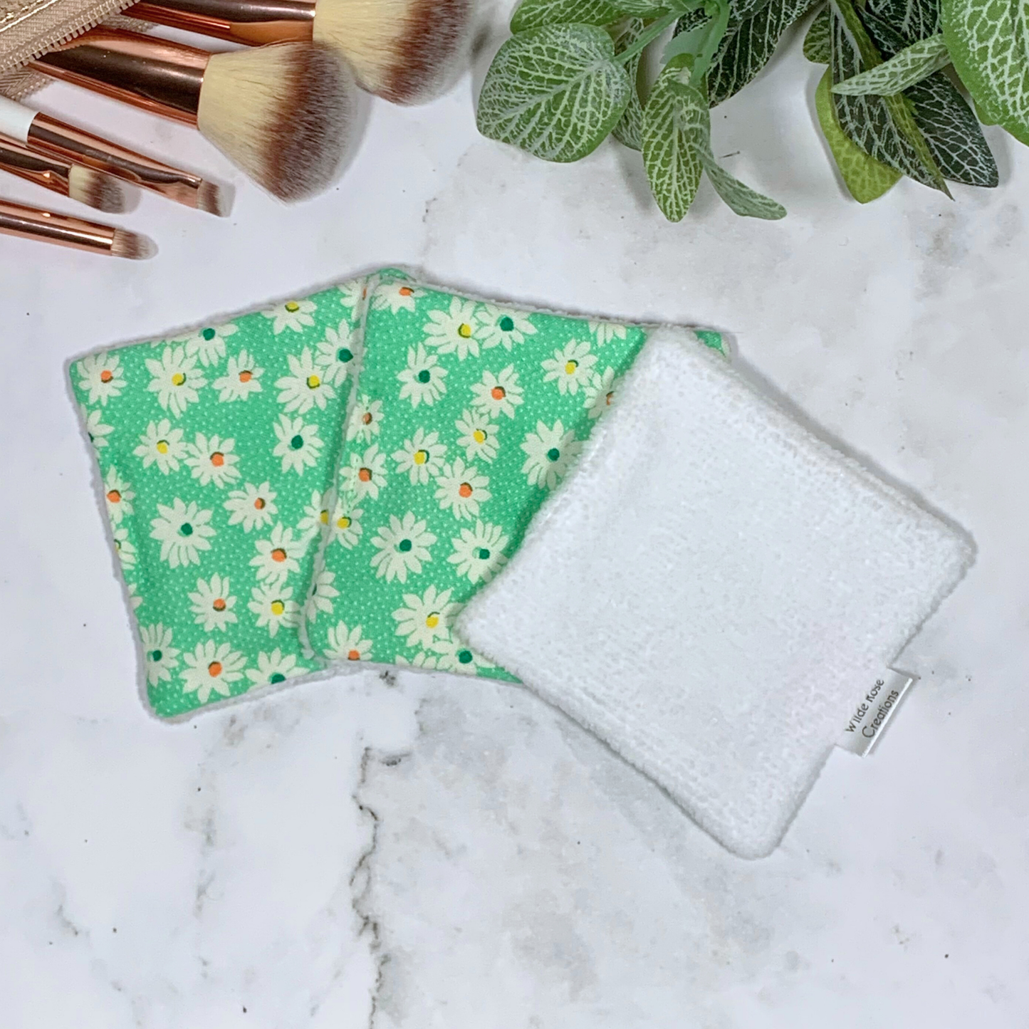 Green Daisy Makeup Wipes 3pk