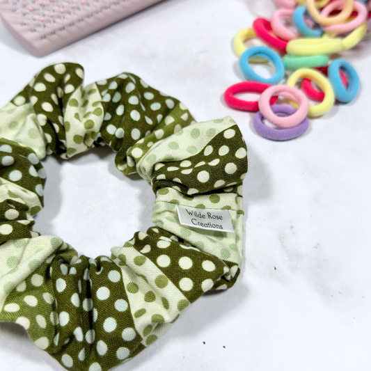Green Spots Regular Scrunchie