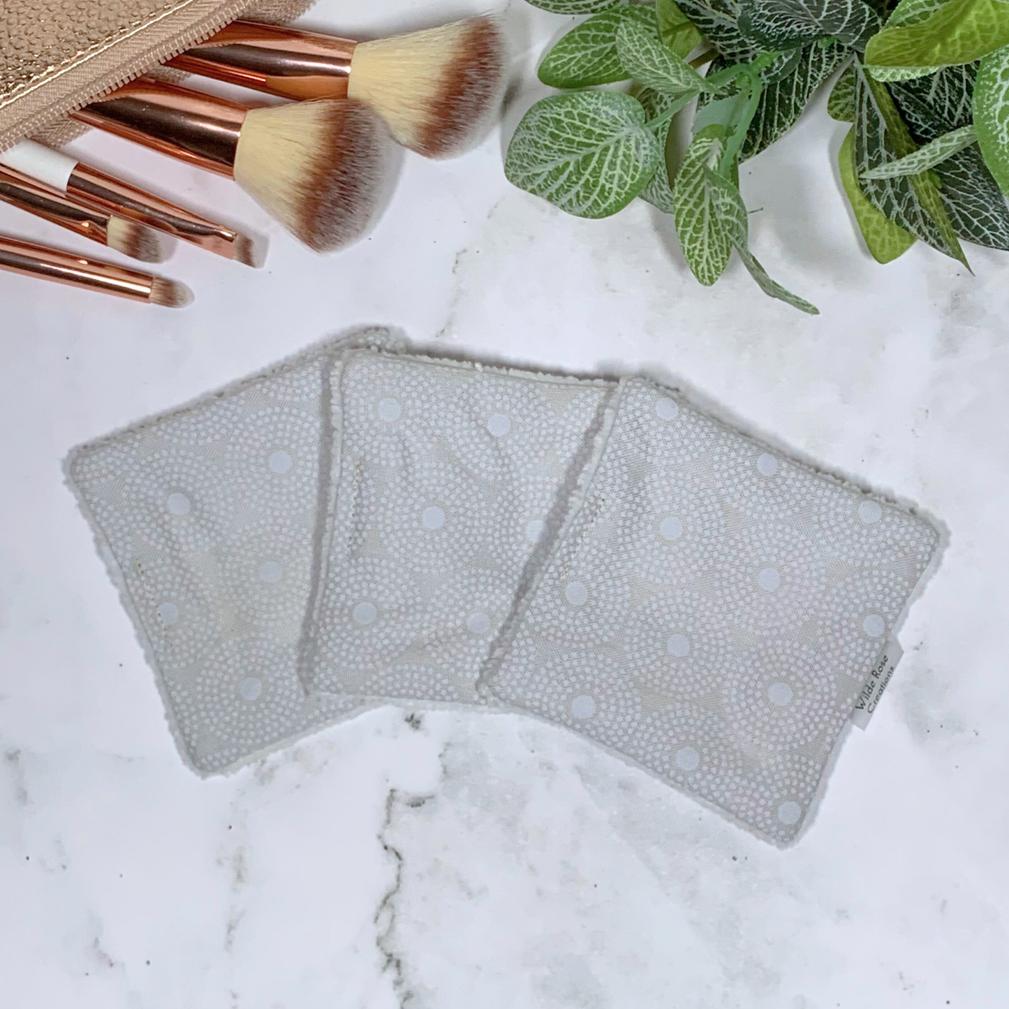 Grey Dots Makeup Wipes 3pk