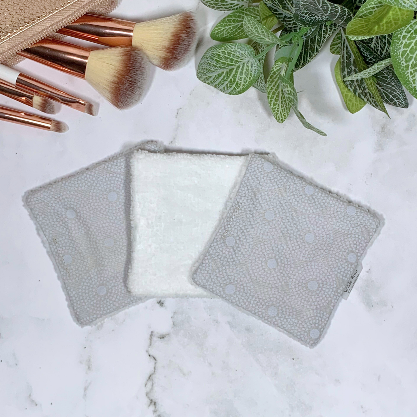 Grey Dots Makeup Wipes 3pk