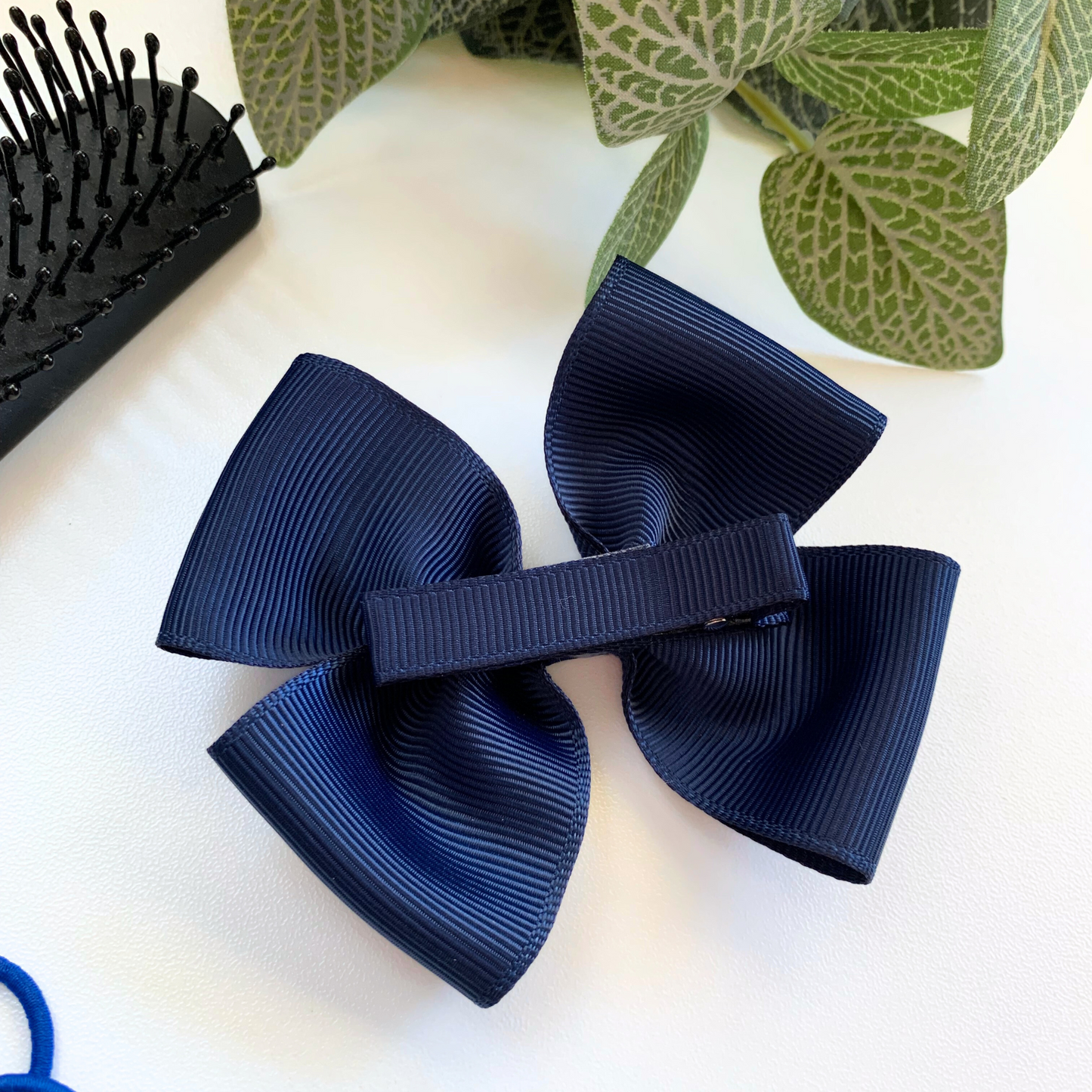 Navy Medium Double Bow Hair Clip