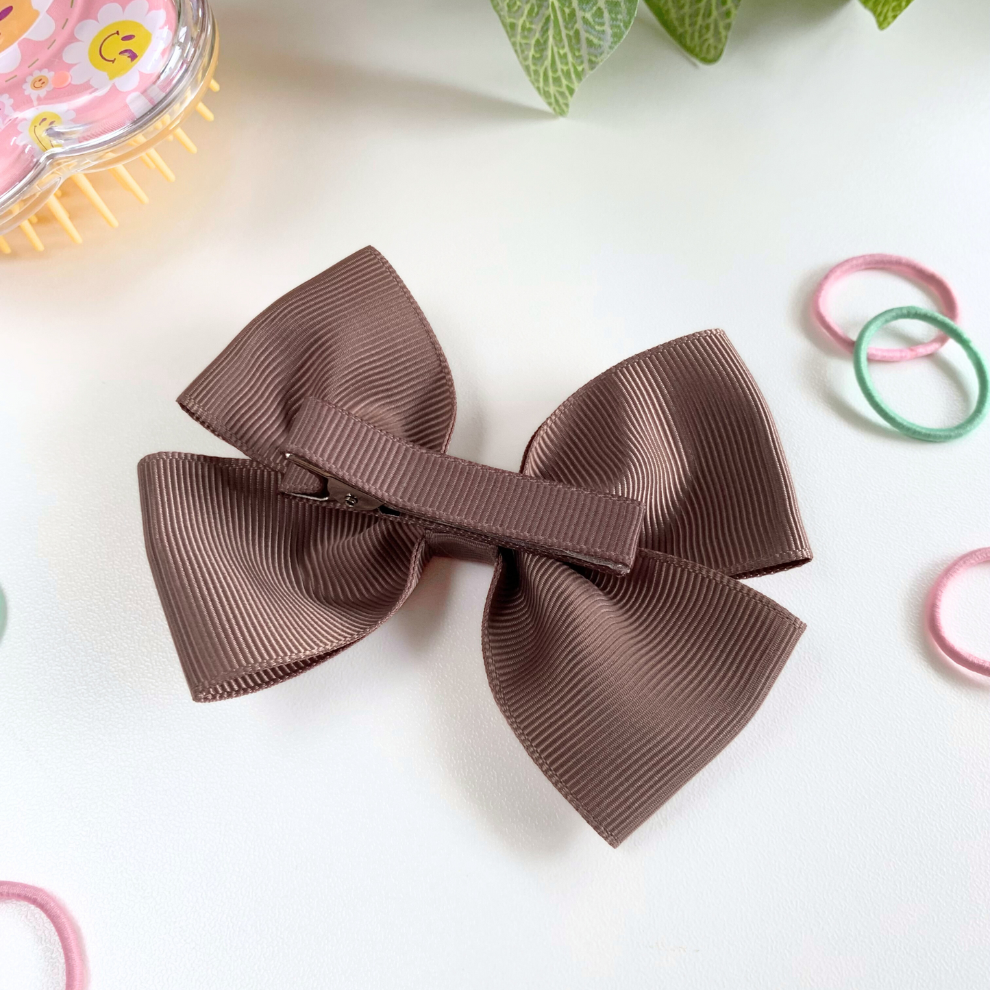 Choc Chip Medium Double Bow Hair Clip