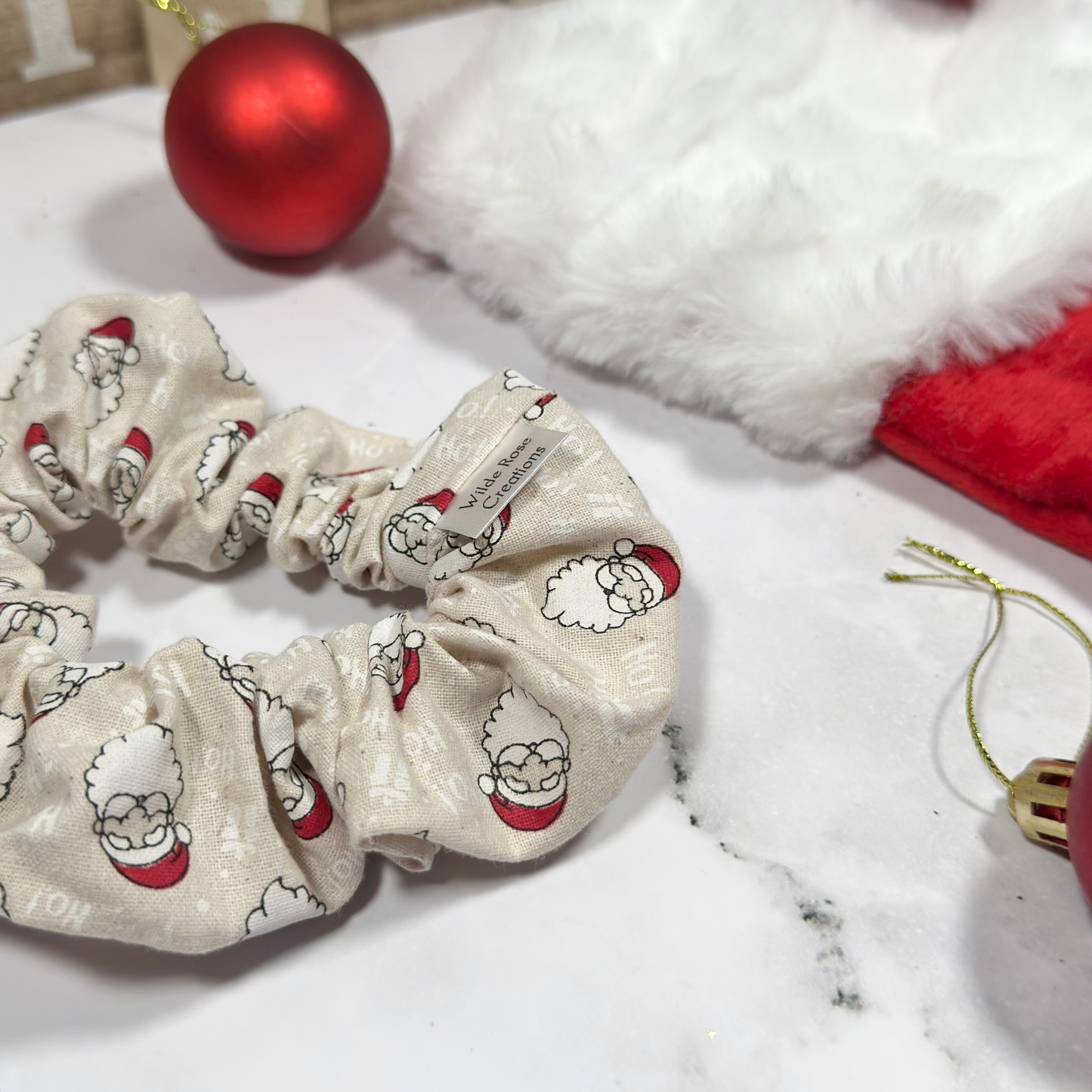 Natural Santa Regular Scrunchie