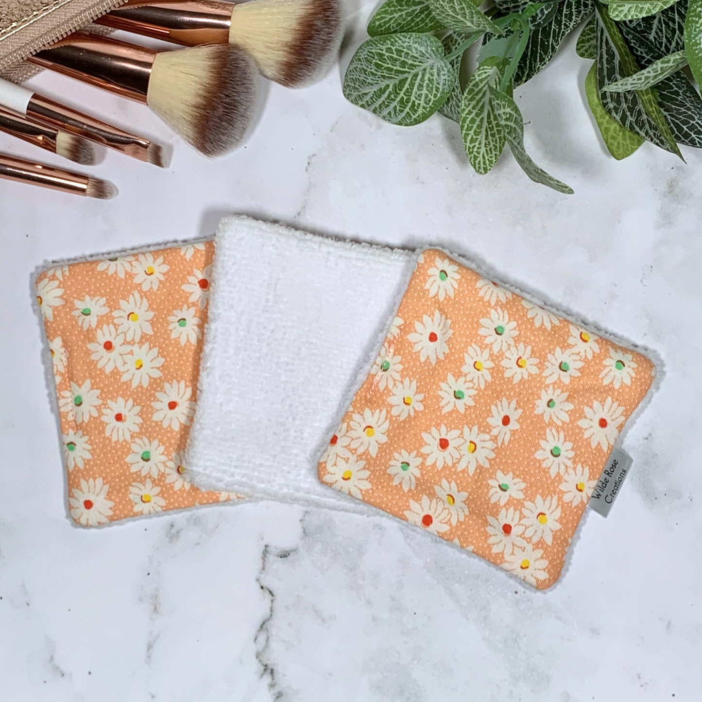 Orange Daisy Makeup Wipes 3pk