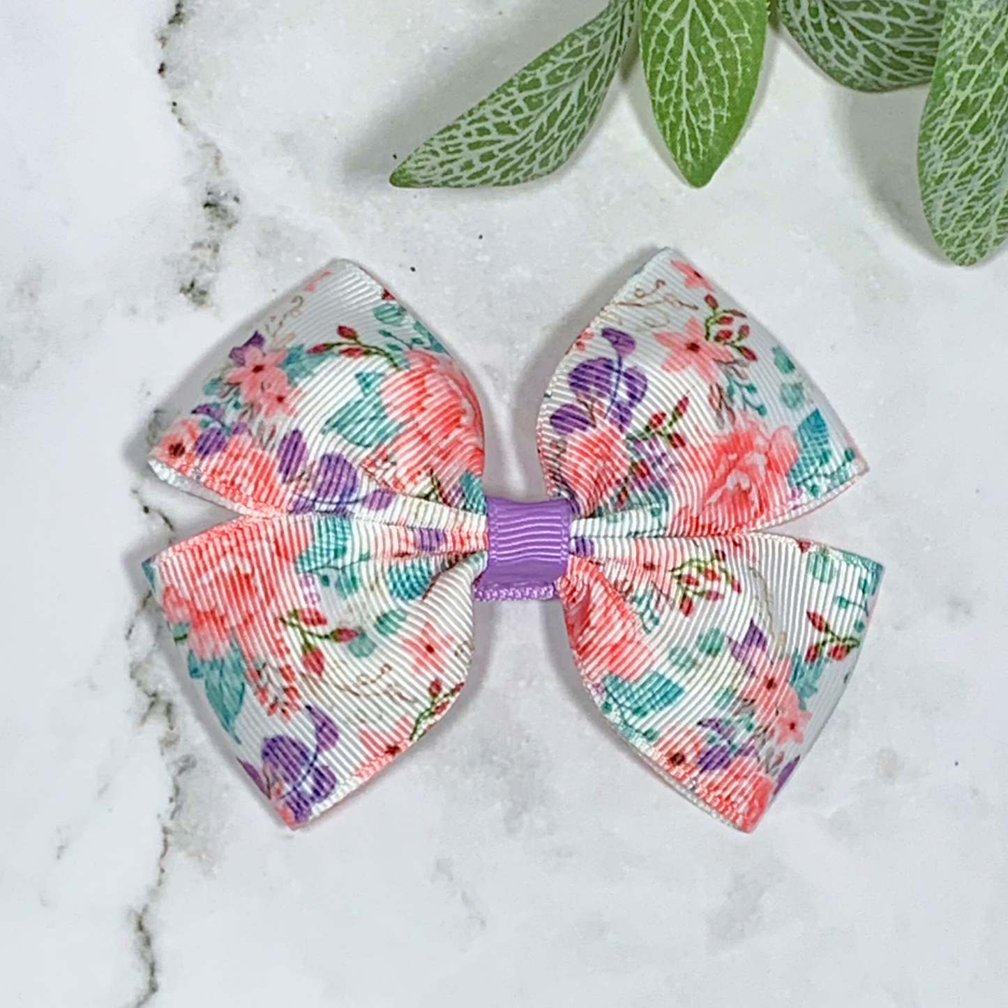 White Floral Medium Bow Hair Clip