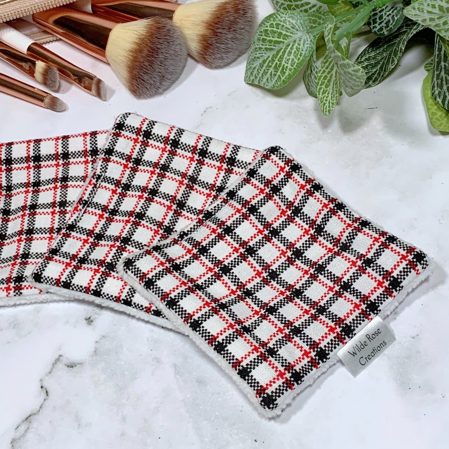White Plaid Makeup Wipes 3pk