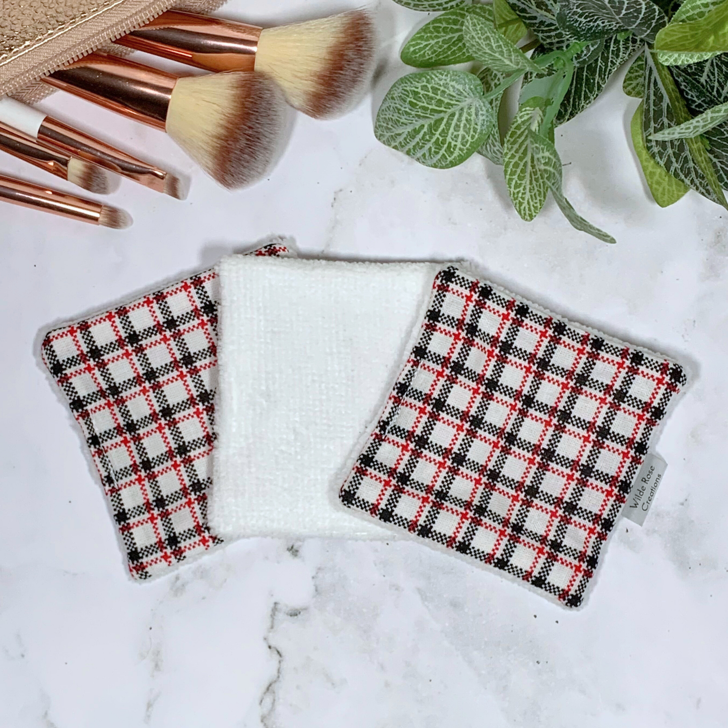 White Plaid Makeup Wipes 3pk