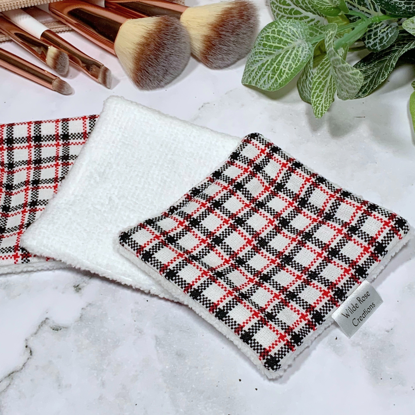 White Plaid Makeup Wipes 3pk