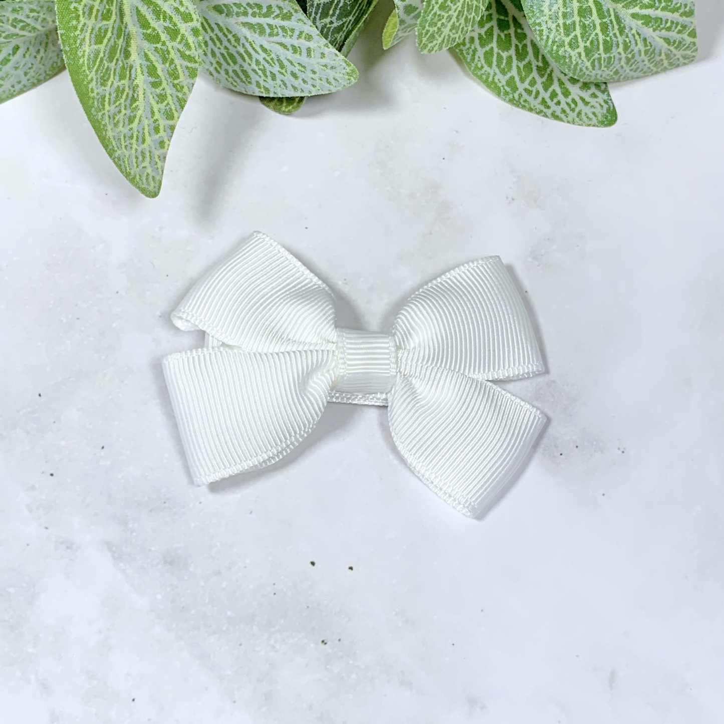 White Small Bow Hair Clip